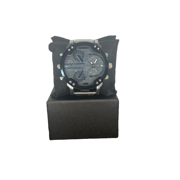 Men’s Big Faced Tactical Large Dial sports bling watch Money Baller Daddy.     1 - Picture 2 of 4